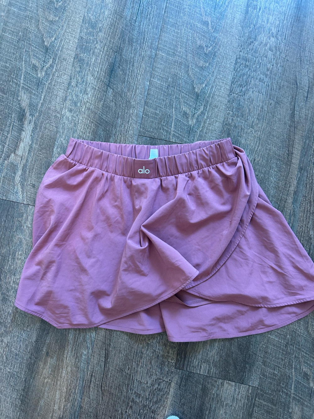 Alo yoga skirt